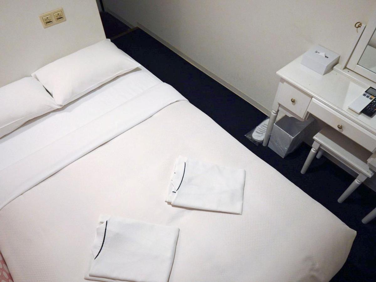 Art Inn Namba Осака Екстериор снимка